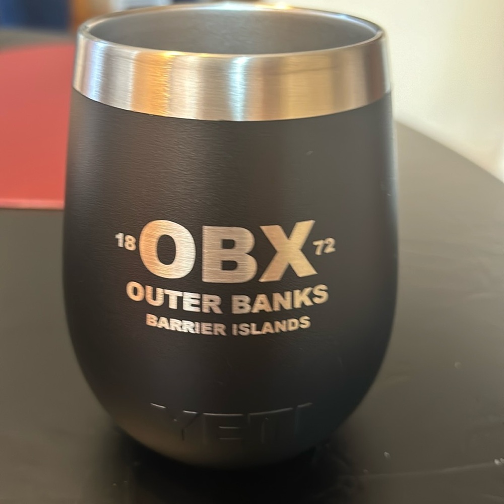 Yeti wine tumbler